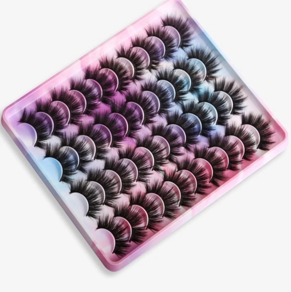 HIGH GLAM EYE LASHES - Picture 4 of 4